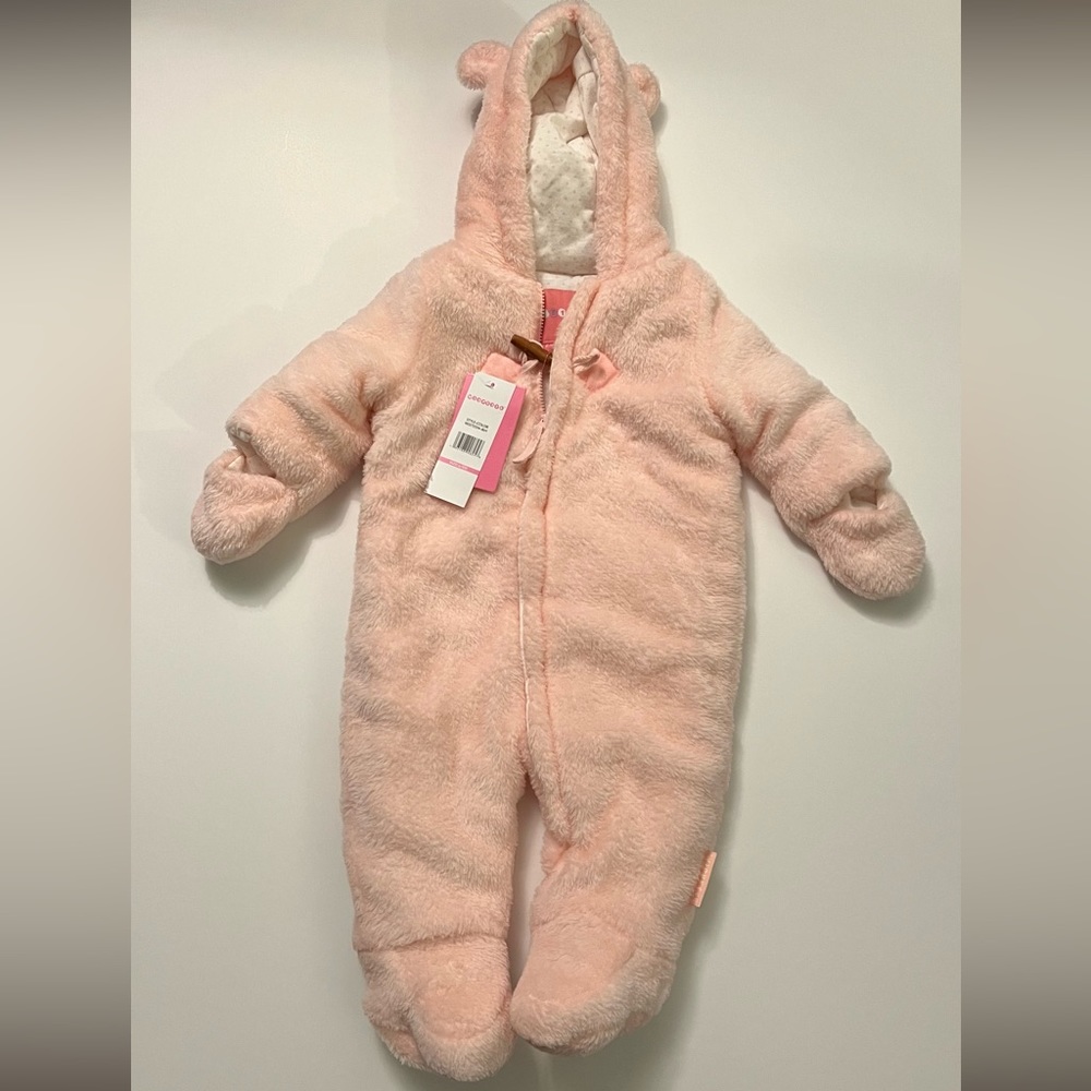 New wippette snowsuit 6-9 month